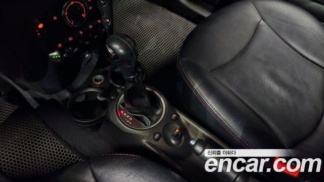 Mini Cooper SE, 2012 9