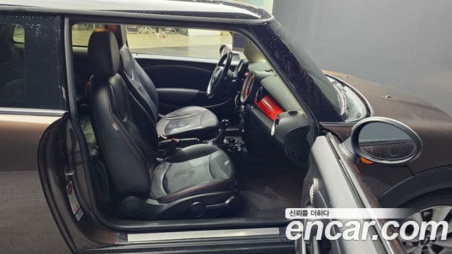 Mini Cooper SE, 2012 10