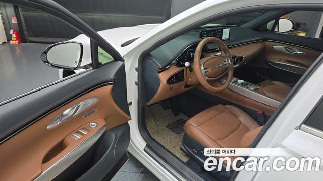 Genesis GV70, 2023 10