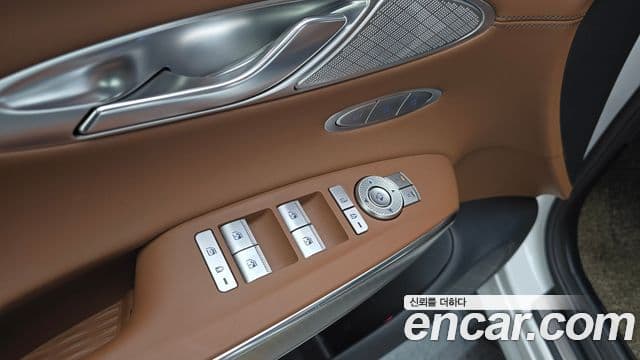 Genesis GV70, 2023 14