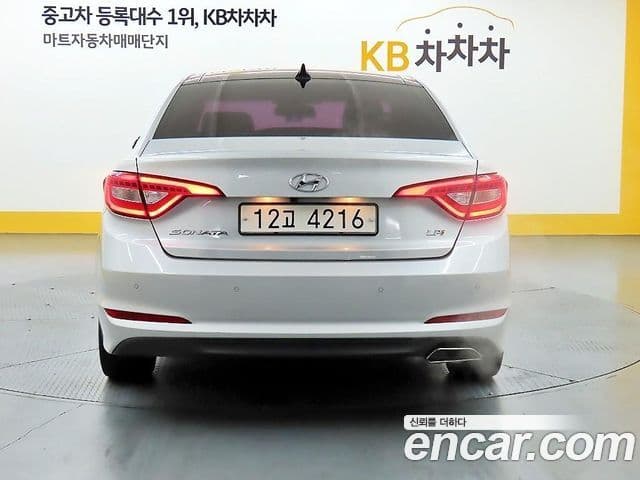 Hyundai LF Sonata Special, 2016 4