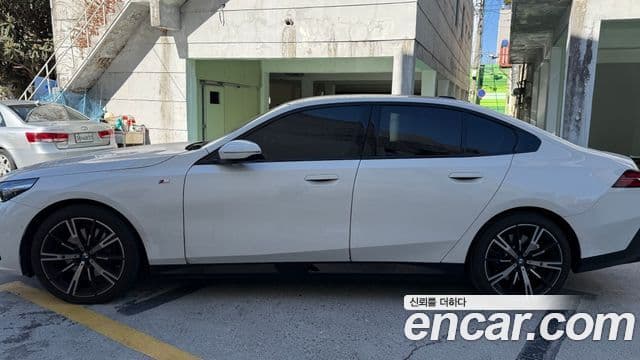 BMW 5시리즈 (G60) 530i xDrive M Sport, 2024 4