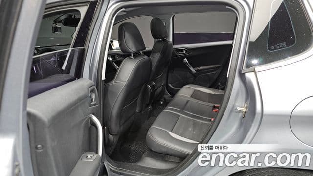 Peugeot 2008 1.6 e-HDi Felline S, 2015 11