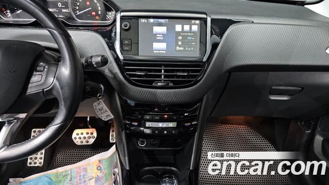 Peugeot 2008 1.6 e-HDi Felline S, 2015 18