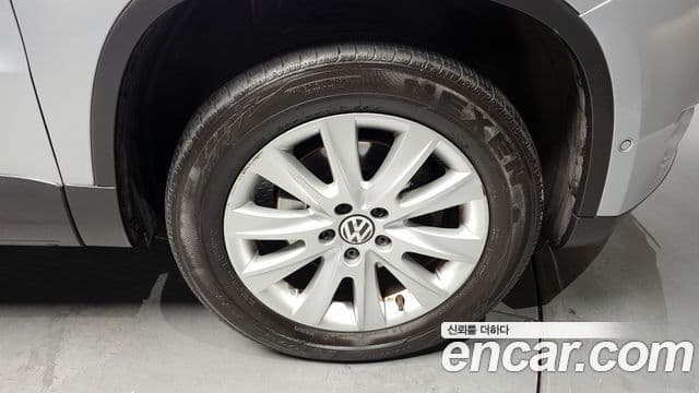 Volkswagen Tiguan 5N, 2011 все фото