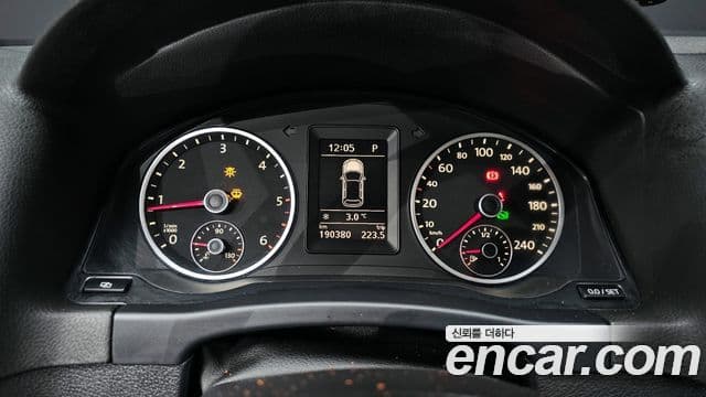 Volkswagen Tiguan 5N, 2011 8