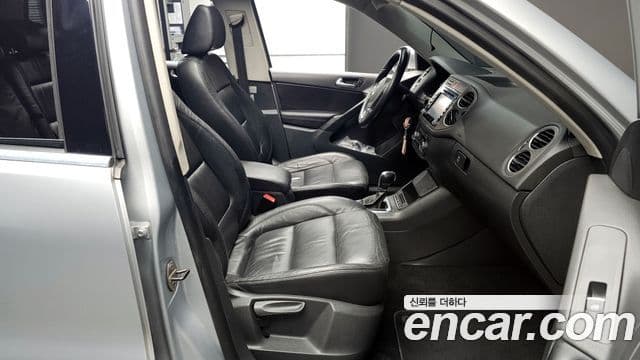 Volkswagen Tiguan 5N, 2011 10