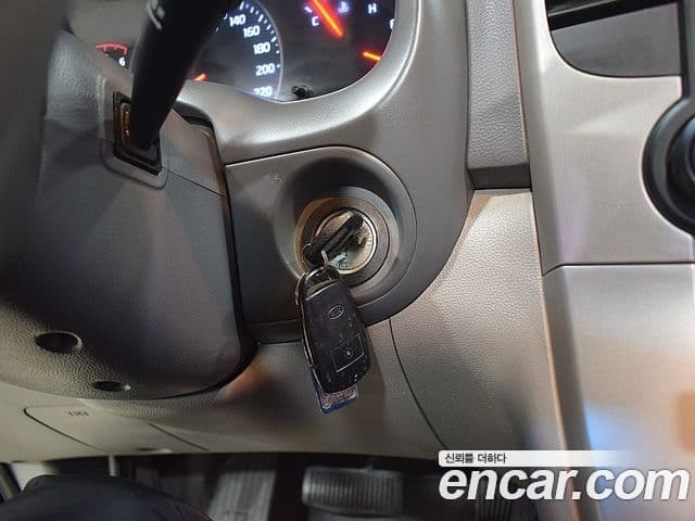 Kia Carnival R топовая версия, 2012 16