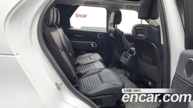 Land Rover Discovery 5 D250 S, 2023 12