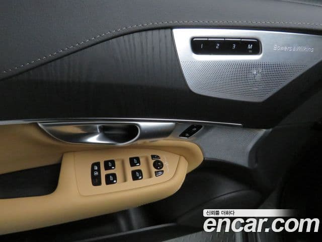 Volvo XC90 2세대 T8 Ultimate Bright гибрид, 2024 12