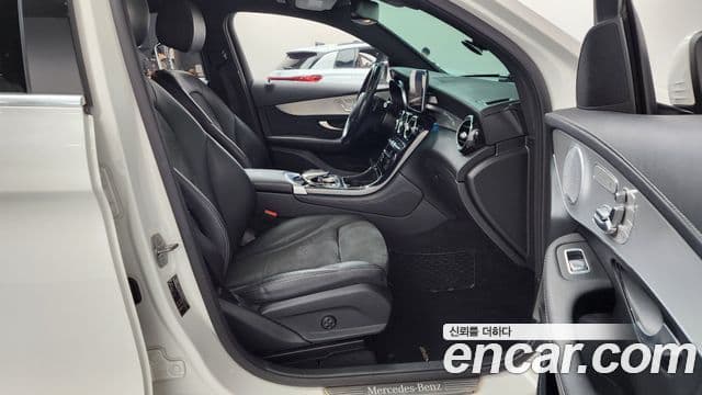 Mercedes-Benz GLC-класс X253 GLC300 4MATIC AMG Line купе, 2019 11