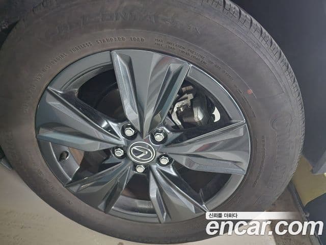 Lexus UX300h, 2024 6