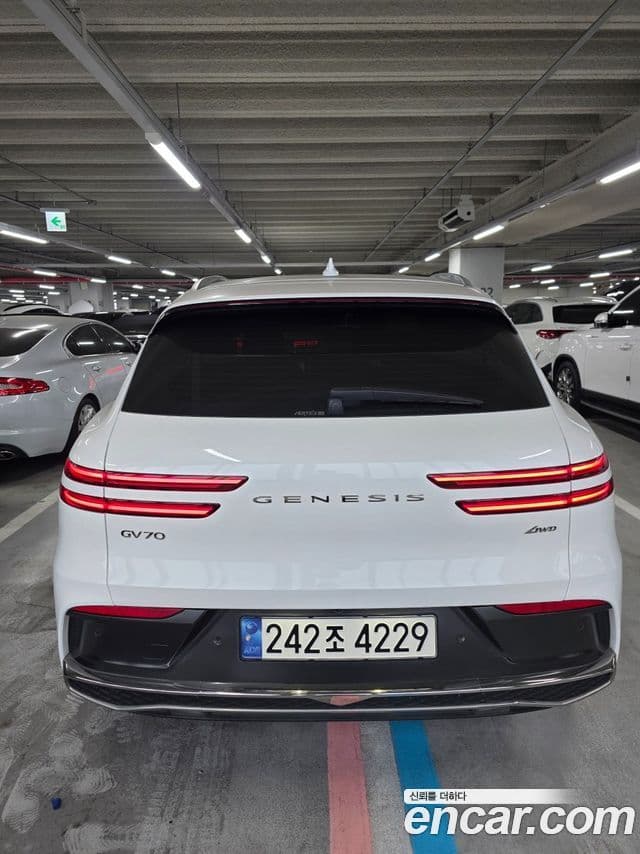 Genesis GV70, 2025 6