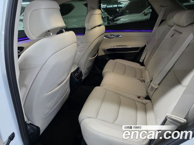 Genesis GV70, 2025 9