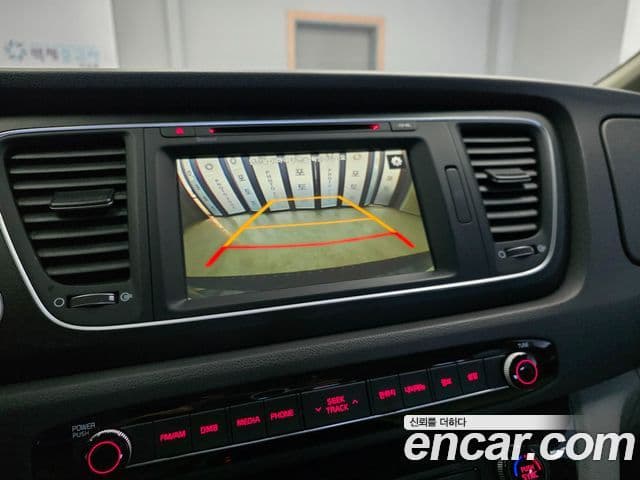 Kia All New Carnival Luxury, 2015 13