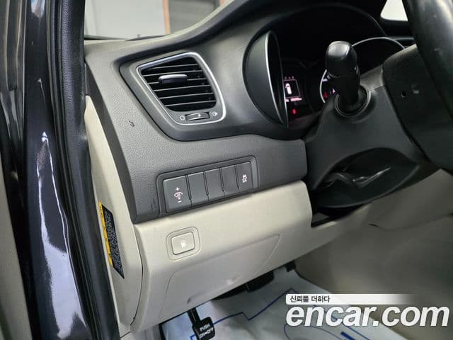 Kia All New Carnival Luxury, 2015 15