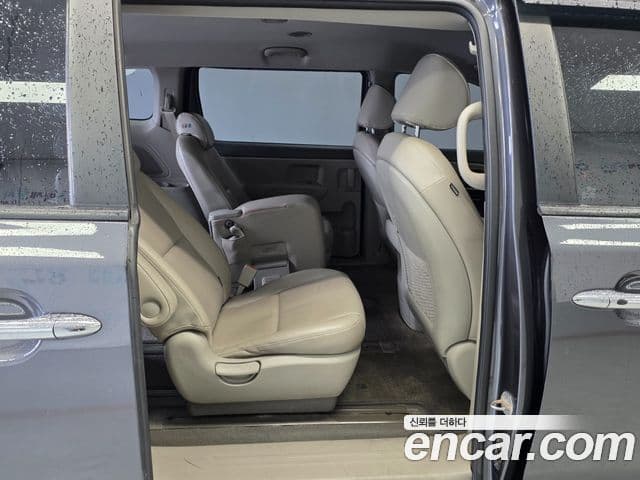 Kia All New Carnival Luxury, 2015 18
