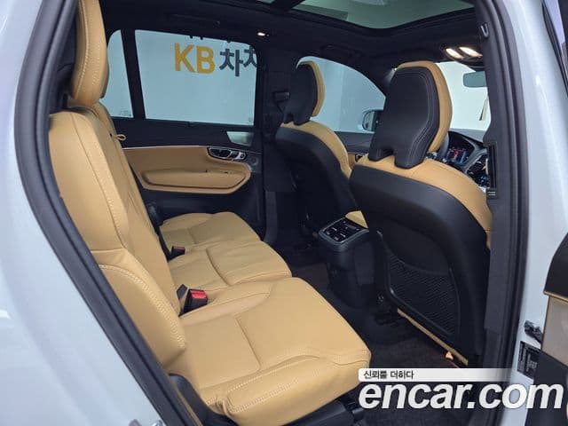 Volvo XC90 2세대 B6 Ultra Bright, 2025 11
