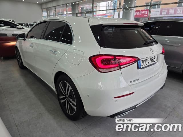 Mercedes-Benz A-класс W177 A220 хэтчбек, 2022 2