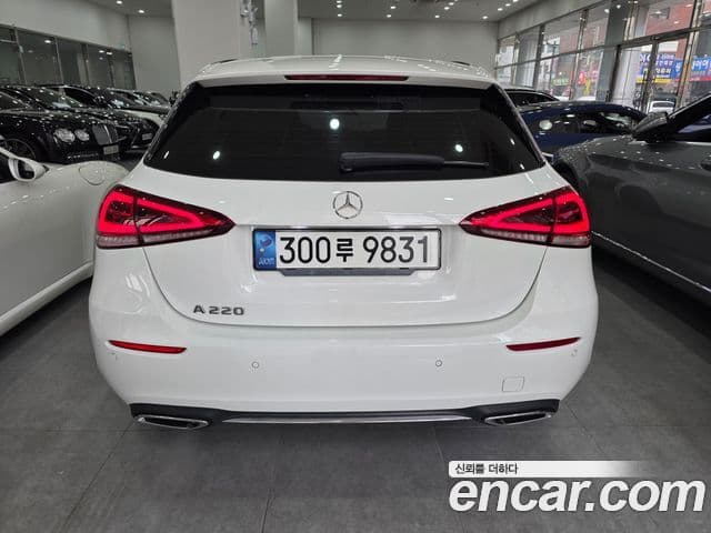 Mercedes-Benz A-класс W177 A220 хэтчбек, 2022 4