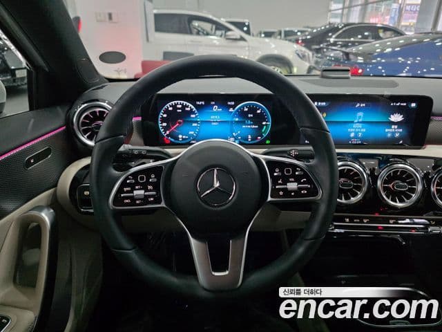 Mercedes-Benz A-класс W177 A220 хэтчбек, 2022 16