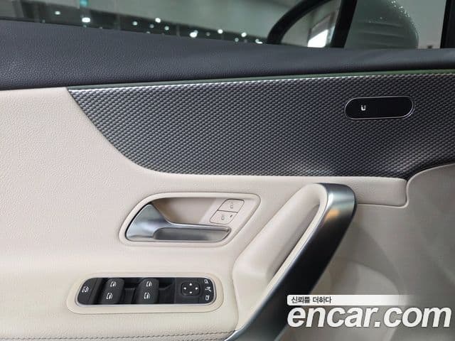 Mercedes-Benz A-класс W177 A220 хэтчбек, 2022 17