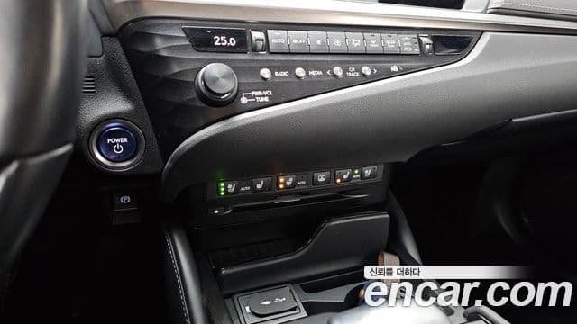 Lexus ES300h 7세대 Luxury, 2019 17