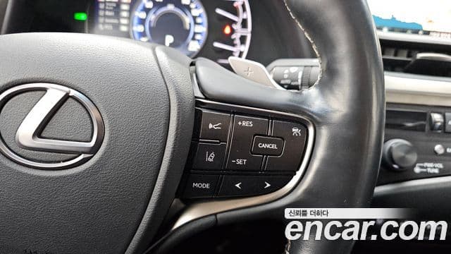 Lexus ES300h 7세대 Luxury, 2019 18