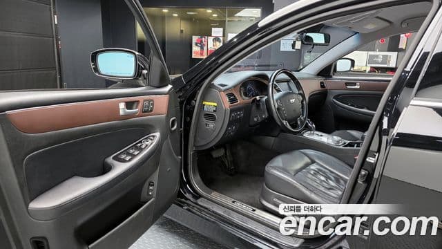 Hyundai Genesis Special, 2013 11