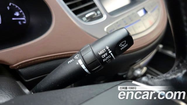 Hyundai Genesis Special, 2013 18