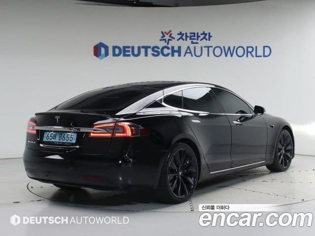 Tesla модель S, 2019 2