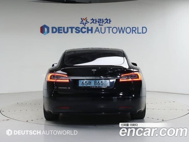 Tesla модель S, 2019 4