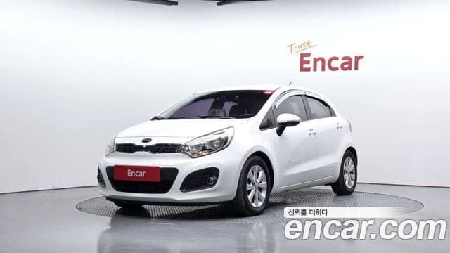 Kia All New Pride Deluxe, 2012 1