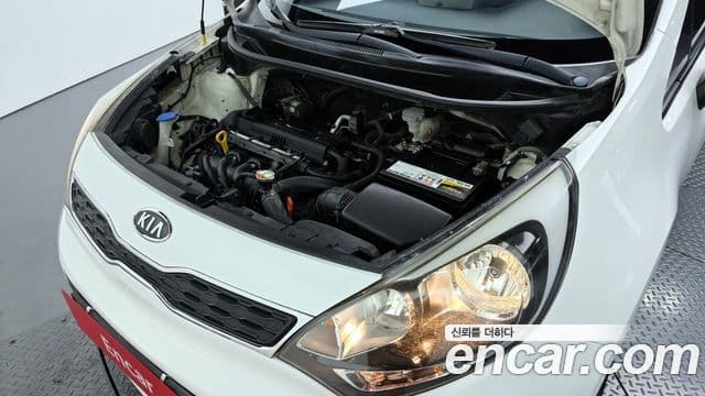 Kia All New Pride Deluxe, 2012 6