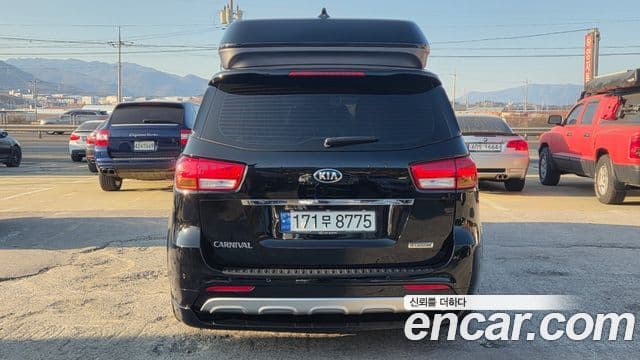 Kia All New Carnival Noblesse, 2017 4
