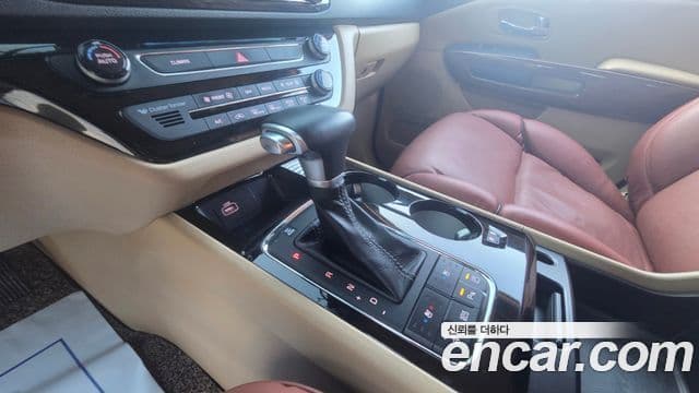 Kia All New Carnival Noblesse, 2017 9