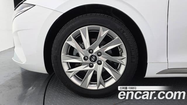 Hyundai The / новый New Grandeur IG гибрид Calligraphy, 2023 все фото