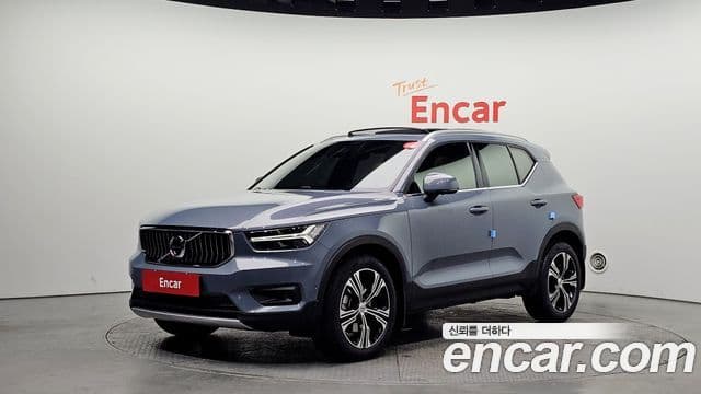 Volvo XC40 B4 Inscription, 2022 1