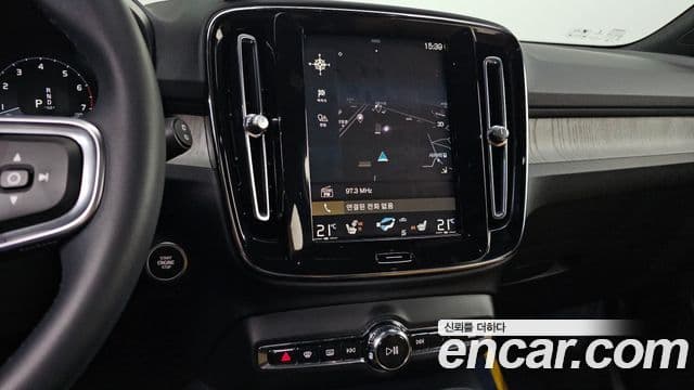 Volvo XC40 B4 Inscription, 2022 16