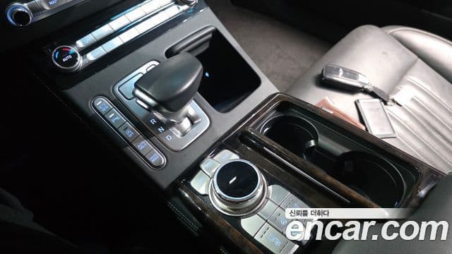 Genesis G90 Premium Luxury, 2019 9