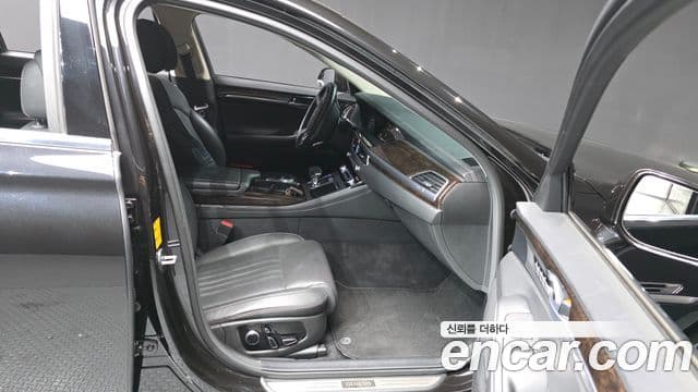 Genesis G90 Premium Luxury, 2019 11