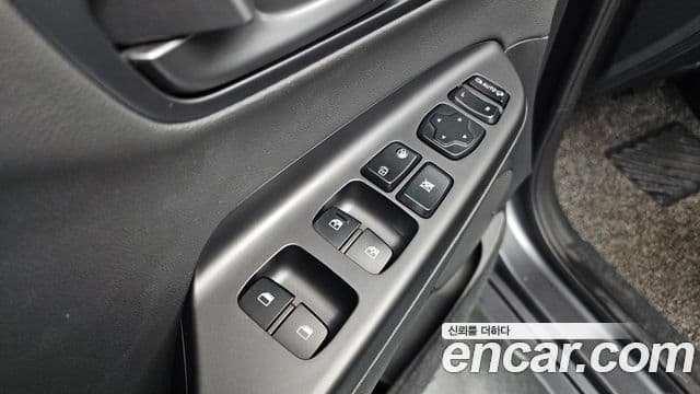 Hyundai Kona Iron Man Edition, 2019 14