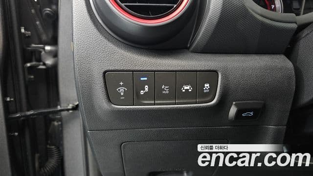 Hyundai Kona Iron Man Edition, 2019 15