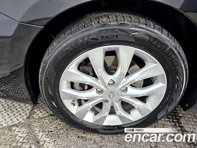 Renault Korea(Samsung) SM7 Nova LPLI 2.0 LPe для людей с инвалидностью, 2016 19