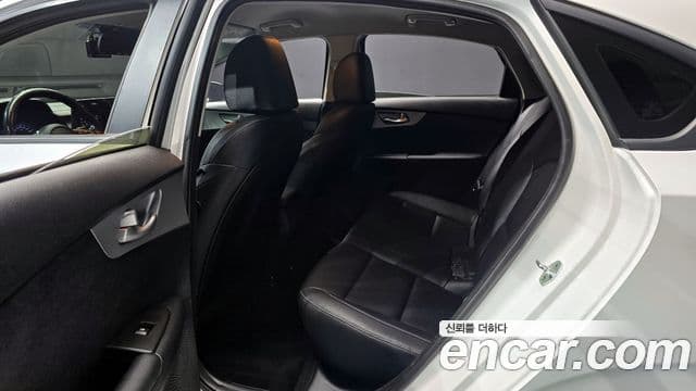 Kia The / новый New K3 2세대 Prestige, 2022 12
