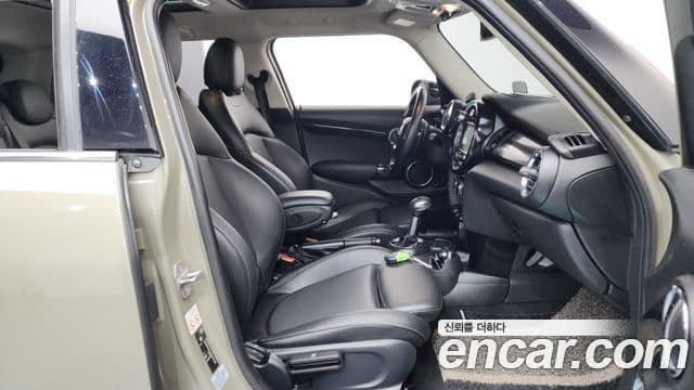 Mini Cooper S 3세대, 2019 11