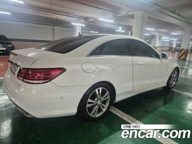 Mercedes-Benz E-класс W212 E200 купе, 2014 4