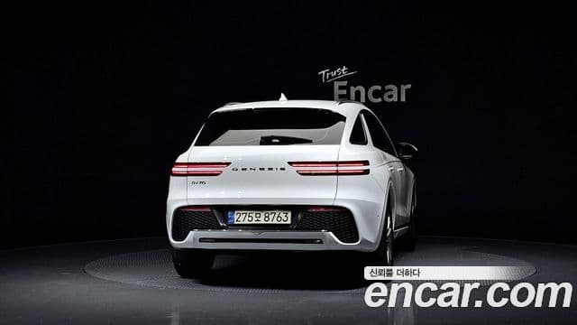 Genesis GV70, 2021 4