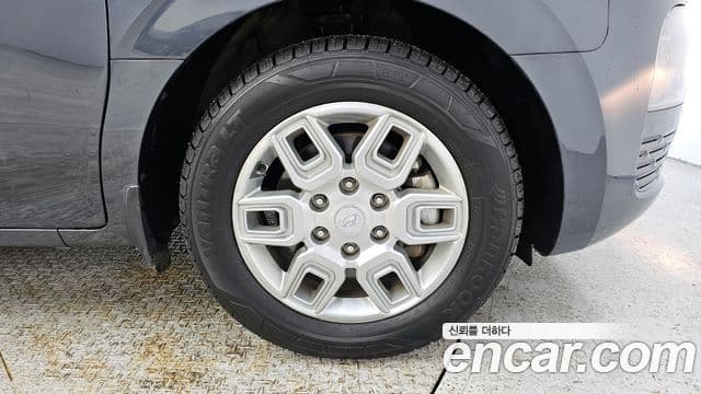 Hyundai Staria Modern, 2023 все фото