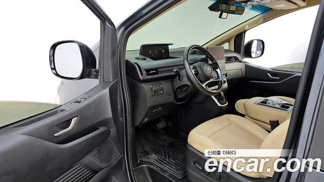 Hyundai Staria Modern, 2023 10